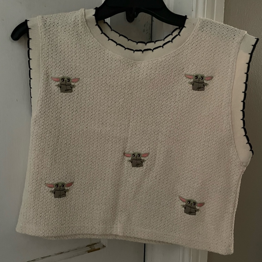 Zara Star Wars baby yoda grogu crop tank